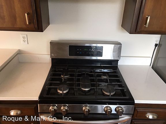 5th image of 1557 Stanford St APT 101