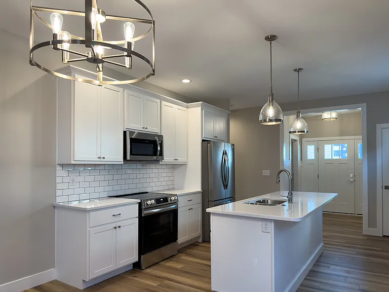 4504 Hogan Dr — Photo 5