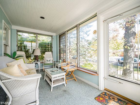 2nd image of 2748 Central Park Ave
