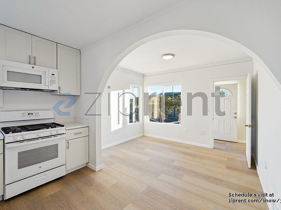 4th image of 140 Macdonald Ave