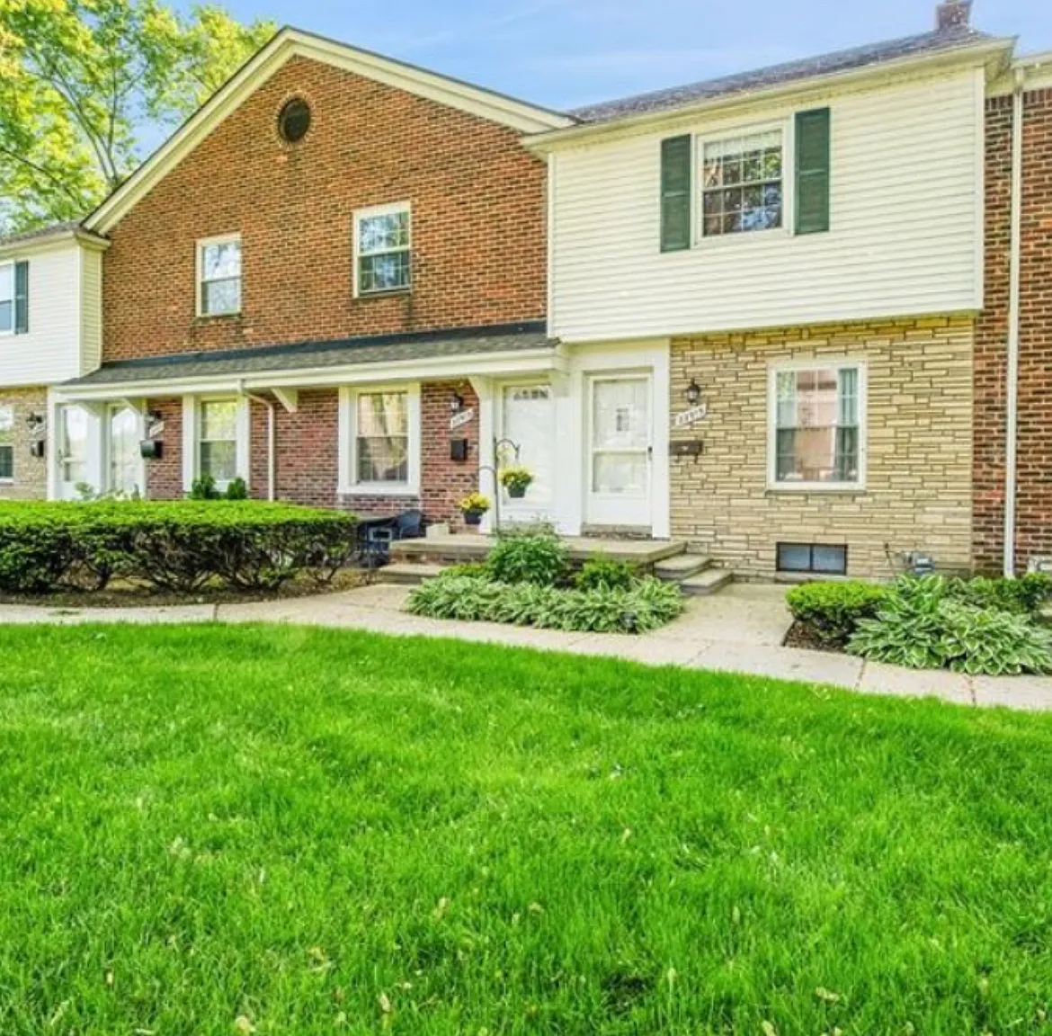 Lakeshore Dr, Saint Clair Shores — Photo 1