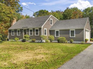 1284 New County Rd, Dayton, ME 04005