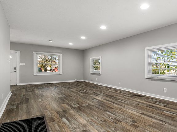 5th image of 722 27th Ave N
