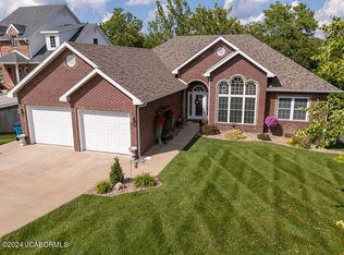 2437 Camzie Dr, Jefferson City, MO 65101