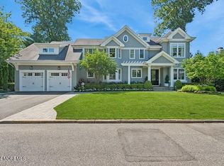 97 Park Ln, Fair Haven, NJ