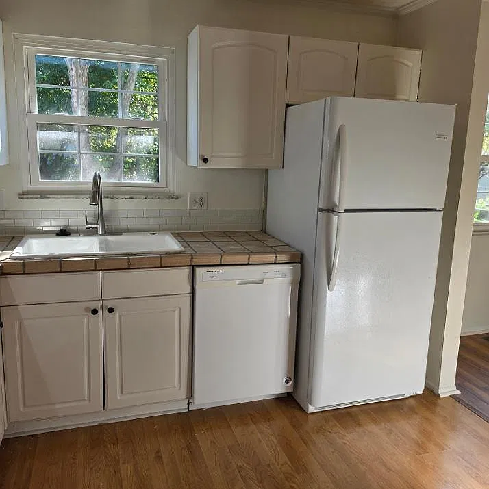 4 bed, 2.5 bath, 2000 sqft, $2,450 — Photo 4