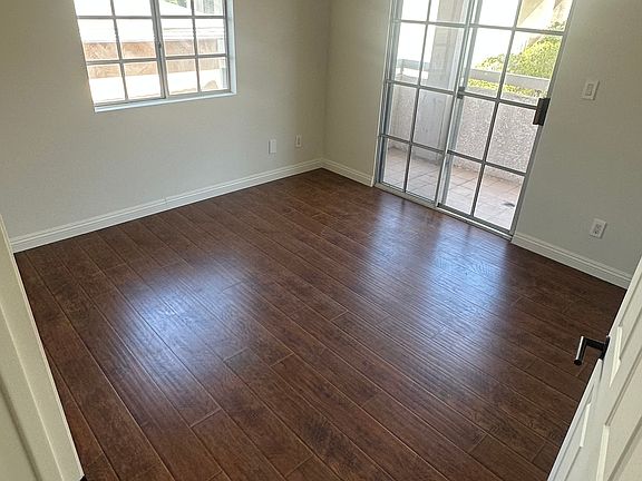 4th image of 415 W Lexington Dr Unit 4