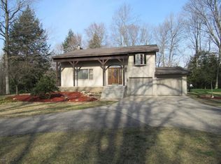 971 Eighteen Mile Rd, Kent City, MI 49330