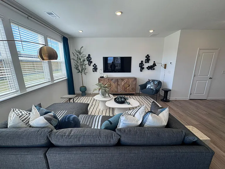 240 Vision St — Photo 27