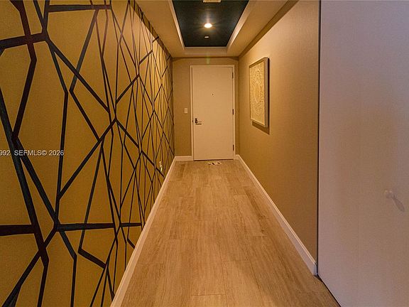 4th image of 45 SW 9th St APT 3601