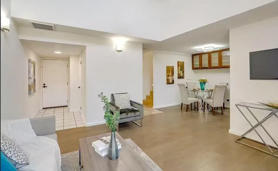 2 bed, 1213 sqft, $3,550 — Photo 2