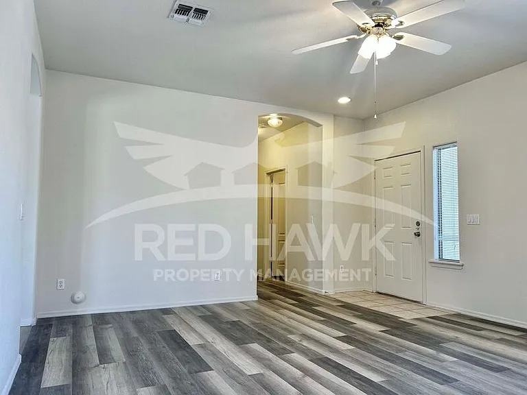 11824 W Windsor Ave — Photo 3