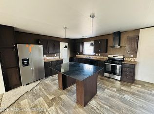 875 Hope Ave, Farmington, NM 87401