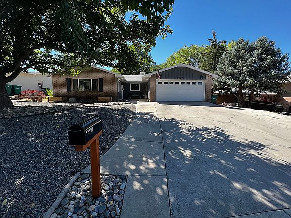 4th image of 2123 Municipal Dr