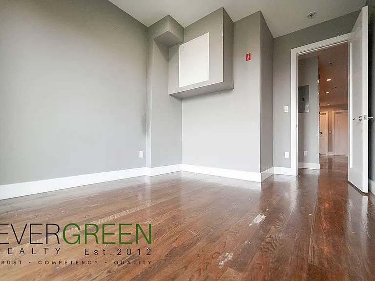 269 Linden St #A — Photo 11