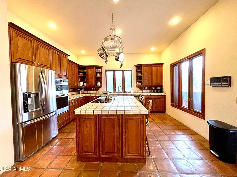 39002 N School House Rd — Photo 9