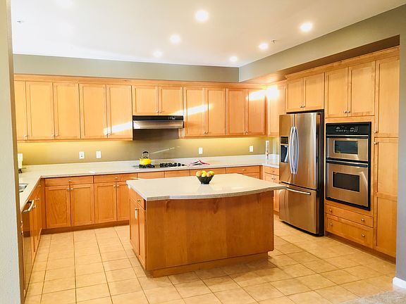 Open and Spacious Kitchen