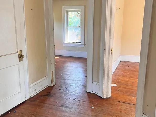 1627 Wayne St NE, Roanoke, VA 24012