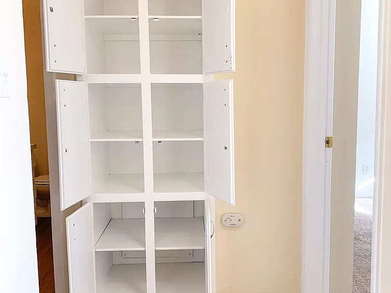 536 Madeira Dr SE — Photo 12