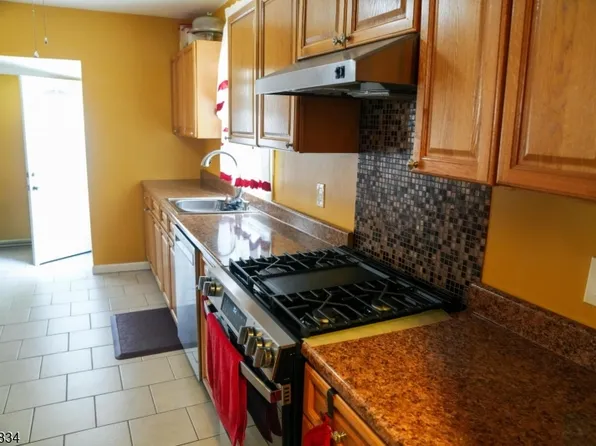 264 Sherman St, Passaic City, NJ 07055