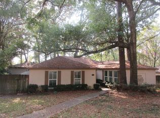 75 Wood Hollow Dr, Conroe, TX 77304