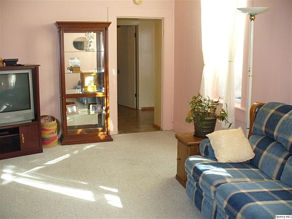 Home for Sale in Quincy, IL $67,500