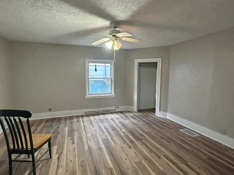 1100 Lowell St — Photo 14
