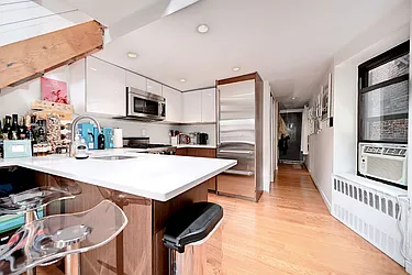 Rented by Urbane Brokerage