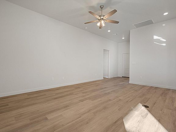 5th image of 13830 Gary Ave