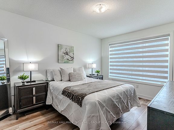5th image of 9 Maple Ct