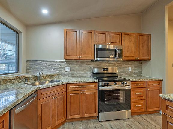 5th image of 4420 Pleasant Valley Rd Unit 155