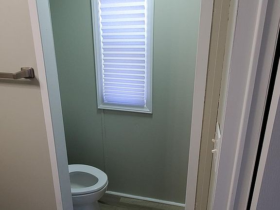 5th image of 113 Sycamore Ln