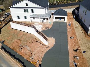 5916 Lights Ferry Rd, Flowery Branch, GA 30542