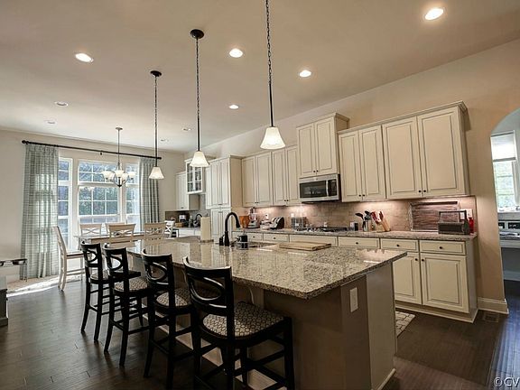 4th image of 3600 Smith Woods Place Gln