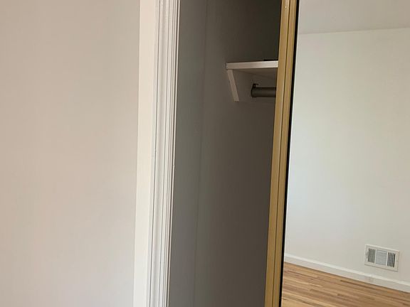 5th image of 71 Leverett Ave Floor 2