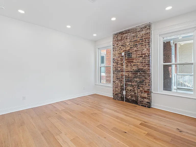 513 N Central St #1 — Photo 14