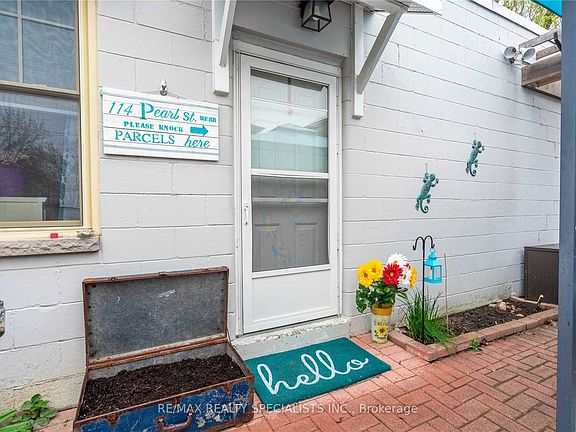 3rd image of 114 Pearl St