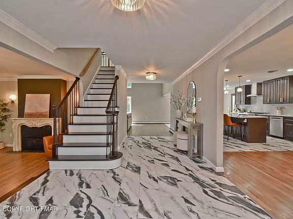 2nd image of 609 Sunlite Ln