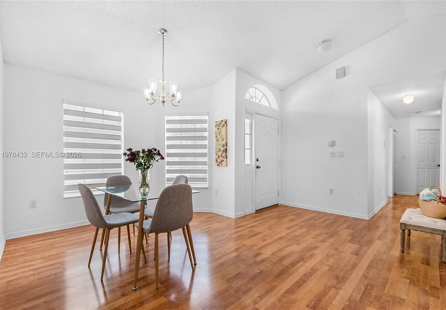 3 bed, 2.0 bath, 1543 sqft, $2,700 — Photo 3