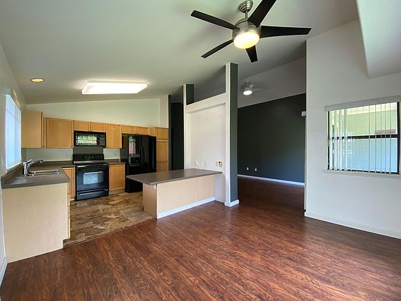Living Room / Kitchen