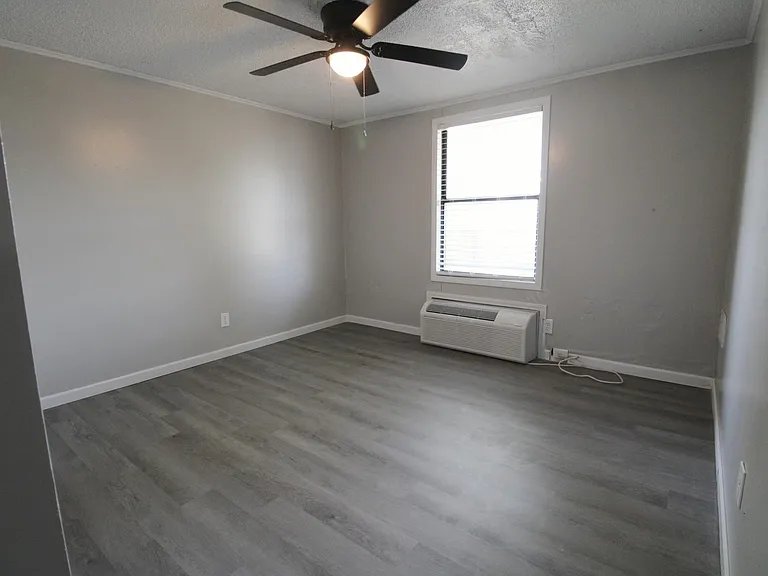 1947 Thyme Ave #1947 — Photo 2