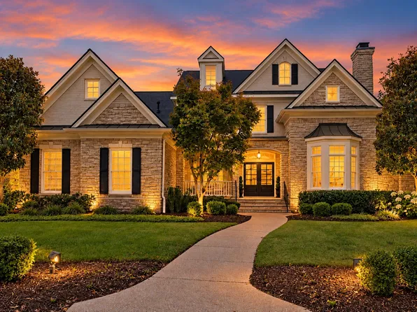 528 Brennan Ln, Franklin, TN 37067