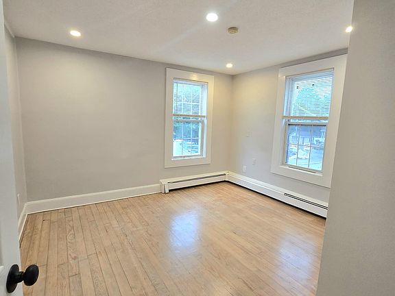 5th image of 22 Revere St #1A