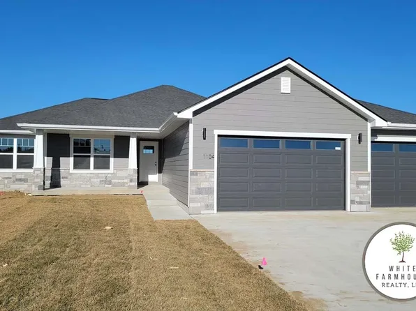 1104 Thomas Dr, Wayne, NE 68787