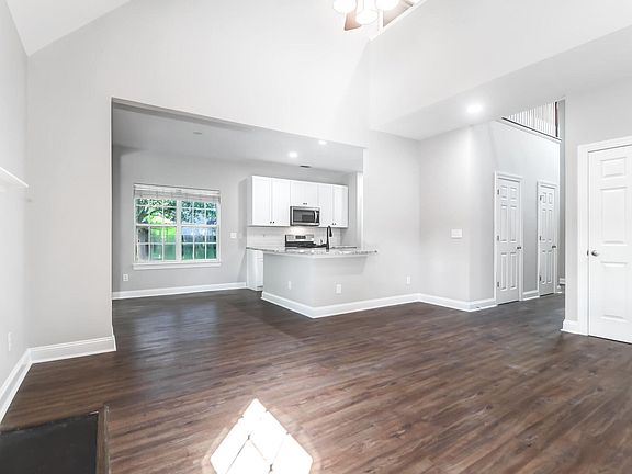 5th image of 509 Cecilia Cove Dr