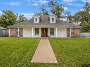 708 E Paschal St, Troup, TX 75789