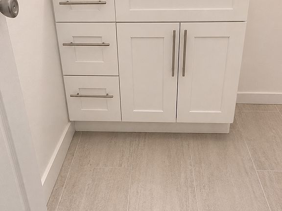 3rd image of 443 1/2 Wilder St