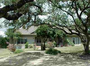 5 Avery Rd, Kerrville, TX 78028