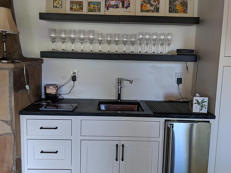 Wet Bar with sink, disposal, and ice-maker