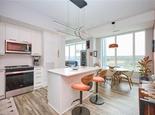 385 Winston Rd #1807, Grimsby, ON L3M0J3